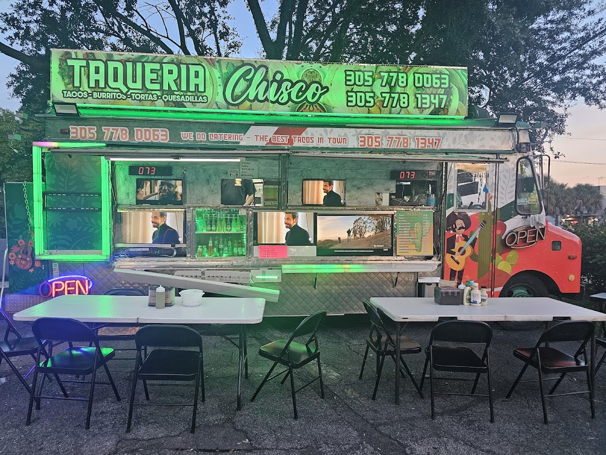Chiscos Tacos (The Best In Town)